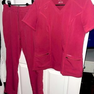 Jaanuu Scrub Set. Limited edition. Warm Berry